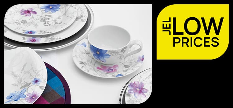 JEL LOW PRICES – rechteckiger blauer Teller mit Löffel und Gabel auf grauer Steinoberfläche